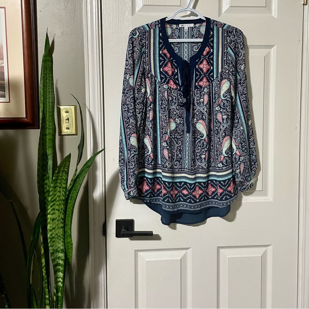 DR2 Boho Tassel Roll Tab Long Sleeve Blouse